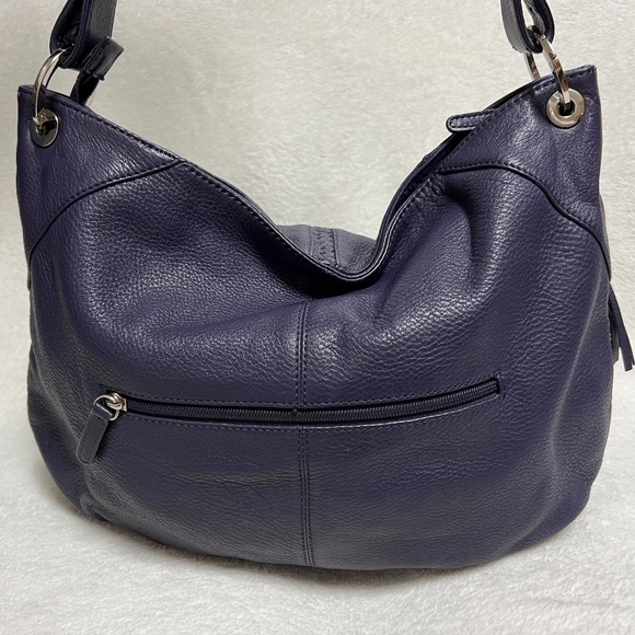 Danier Leather Shoulder Bag - Picture 3 of 5